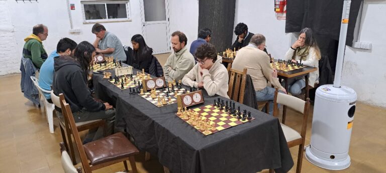 Ajedrez: Despierta interés el torneo que se juega en Juventud Unida