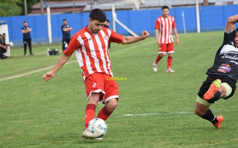 Fútbol Regional Amateur: Con una » Sutil-eza» de Thiago, Atlético derrotó a Sarmiento de Dolores 2×1