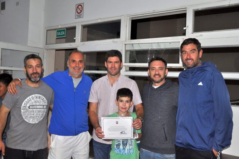 Ayacucho recibió al club basquet Universal de La Plata