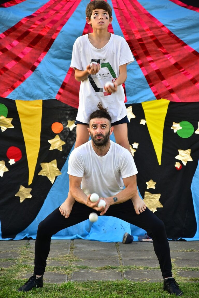 El programa Envión cerró el año con una recreativa puesta en escena