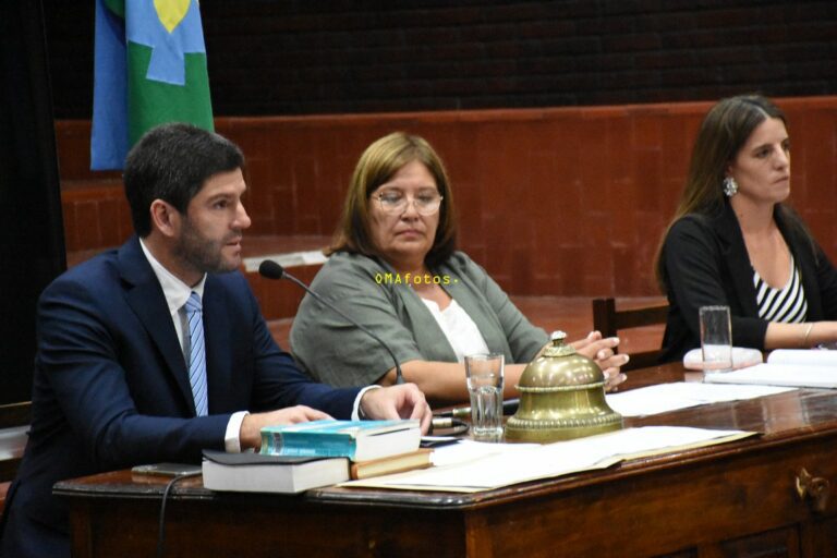 Asunción y jura de Consejeros Escolares, Concejales e Intendente de Ayacucho