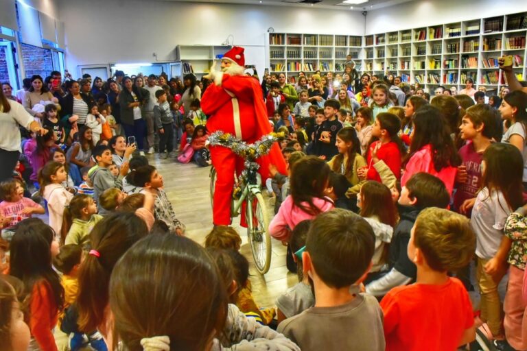 Entre cuentos, música, emociones y la llegada de Papá Noel