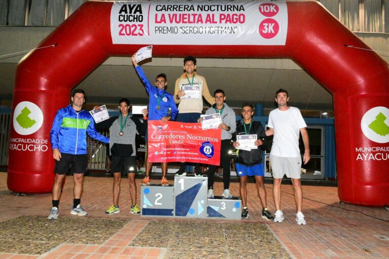 Se realiza una conferencia de prensa anunciando la carrera Nocturna