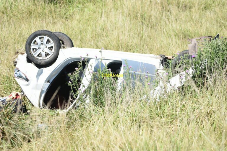 Despiste y vuelco de un vehículo en ruta 50