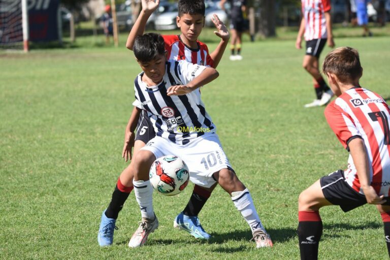 Torneo Nacional: Boca-Estudiantes y River- Vélez por la gloria. Se juegan dos finales de la copa de Oro