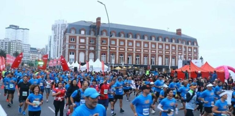 A 100 metros de la meta, murió un competidor en la maratón de Mar del Plata