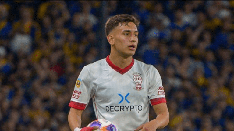 Atento Scaloni: la Selección de Polonia busca seducir a un argentino que brilla en Grecia