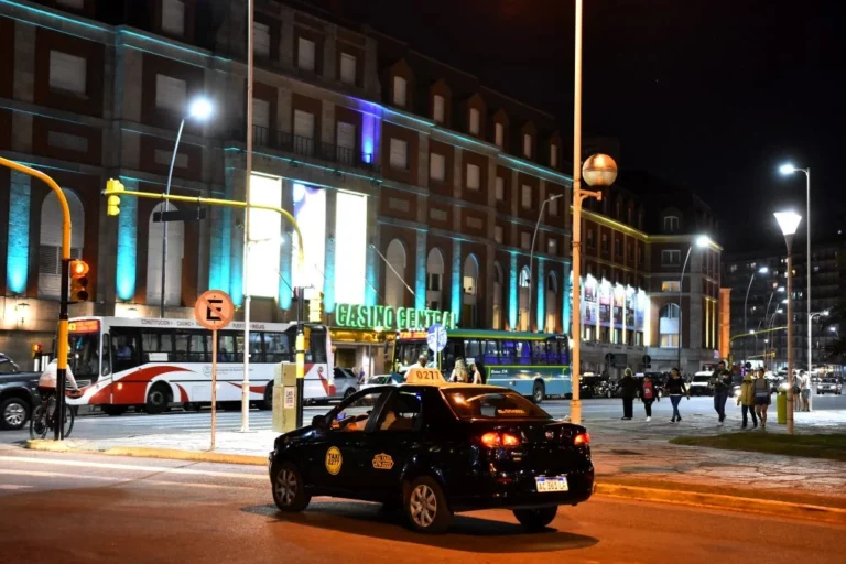 Taxistas y remiseros solicitan aumentar la tarifa un 30%