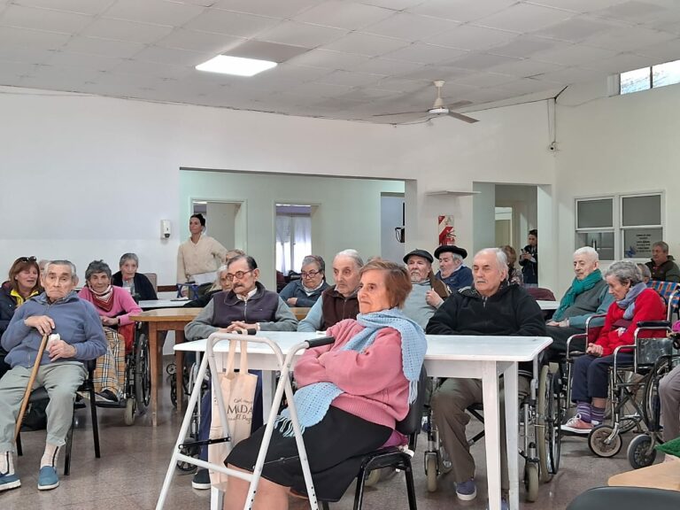 El Hogar sigue con sus actividades del aniversario