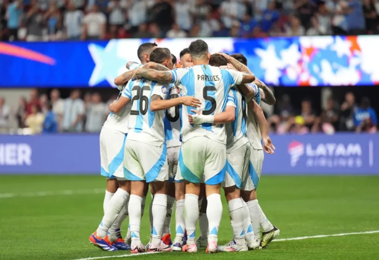 Fútbol: En el debut de la copa América fue triunfo argentino