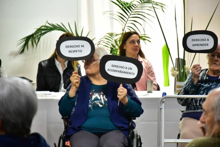 Actividades en la semana de la toma de conciencia del abuso y maltrato en la vejez