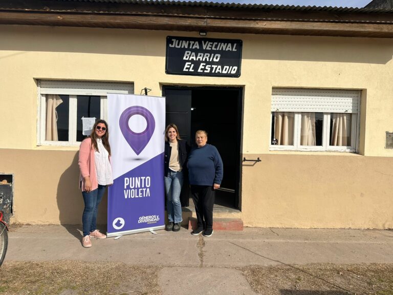 Punto violeta en la sede del barrio El Estadio