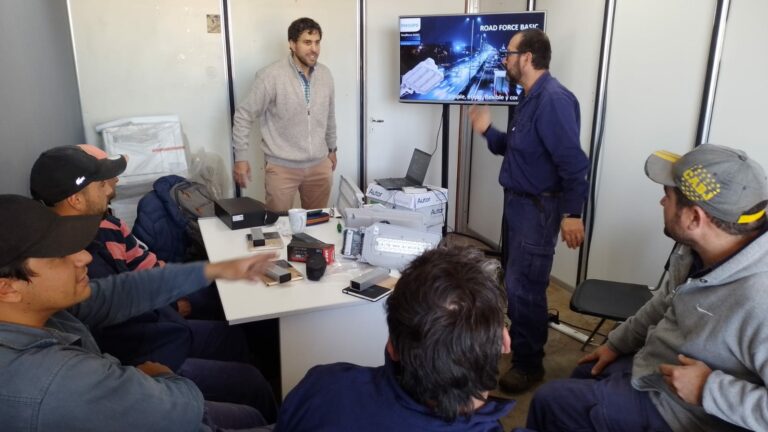 Capacitación sobre luminarias LED para alumbrado Público