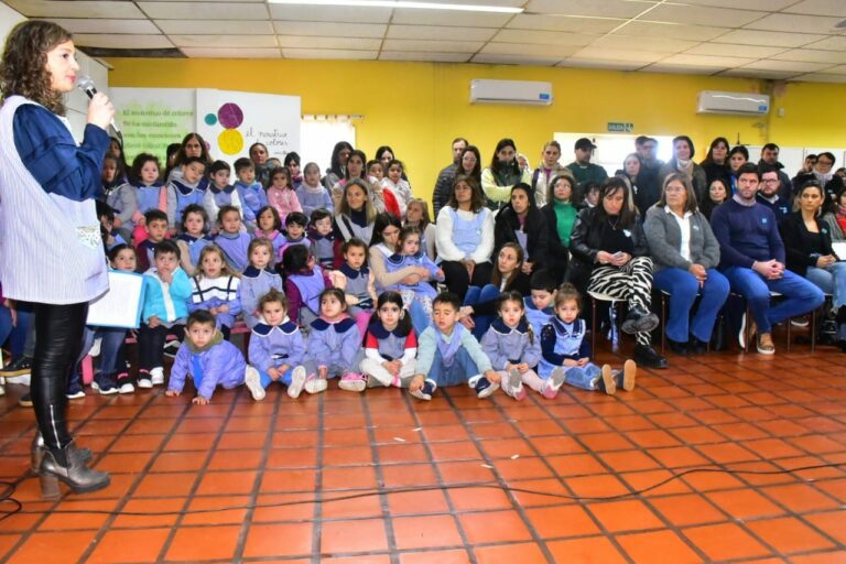 Acto oficial por el 9 de Julio