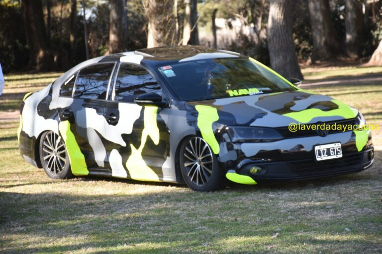 En el Inde: Enorme convocatoria para el Primer Encuentro de autos al piso