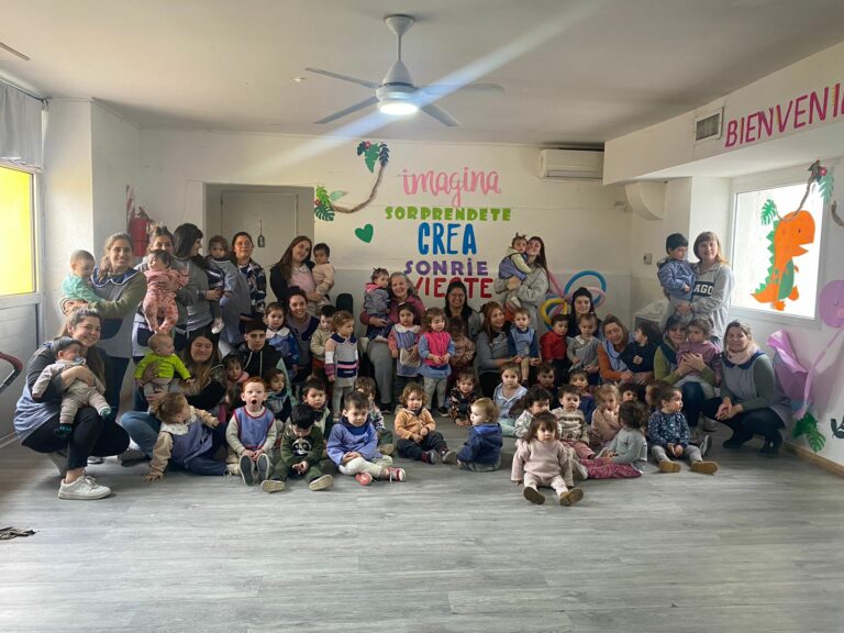 Festejos del día de la niñez en los jardines Maternales Municipales