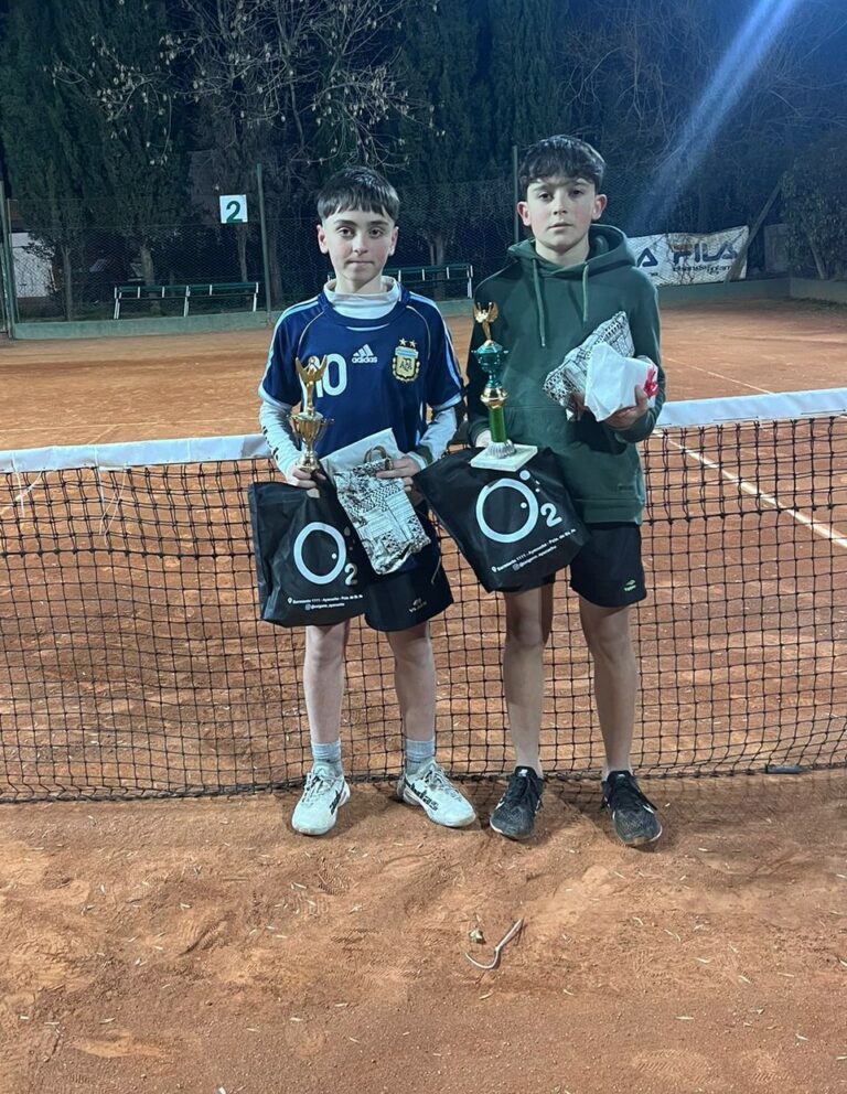 Tenis en el CECU: José Basanta líder en el Luis Romero de Menores