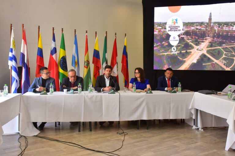 » Autonomía, Gestión y Participación» – Seminario de Mercociudades en Ayacucho