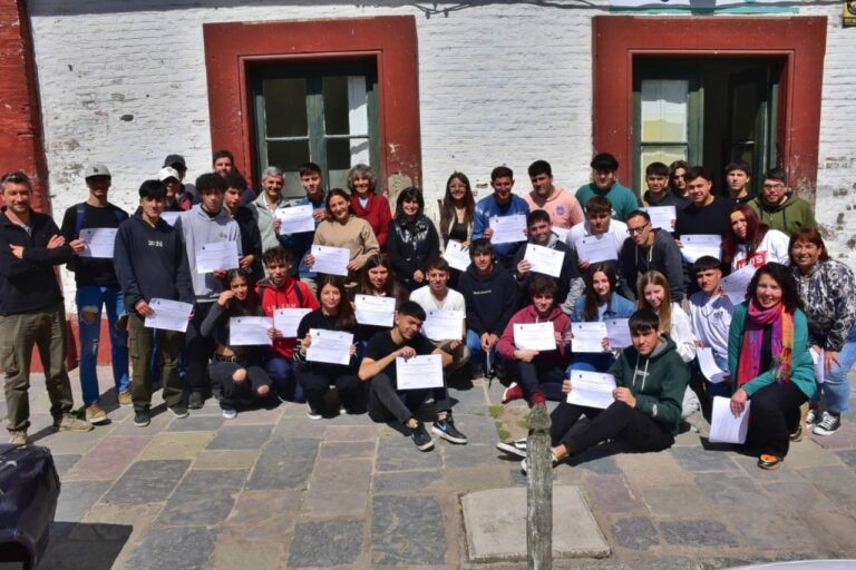 Egresados en la diplomatura de Extensión de Energías renovables