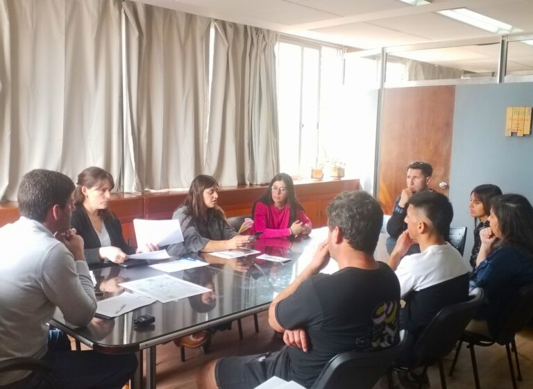 Conocés el programa de formación y entrenamiento » Primer empleo»