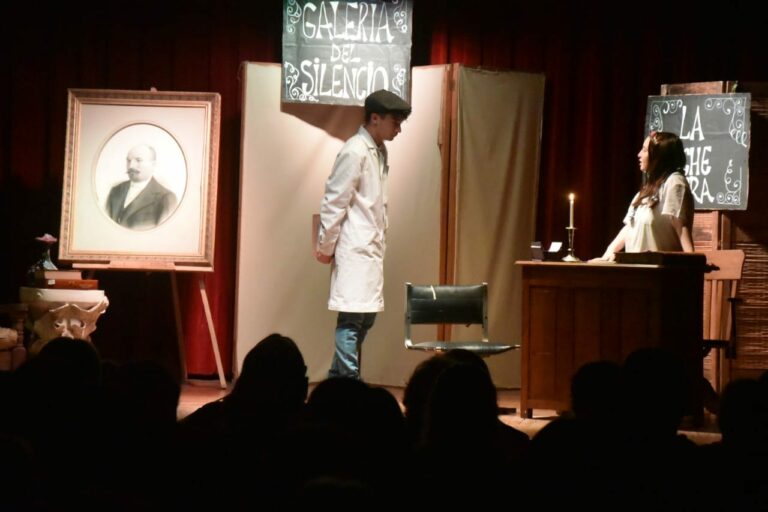 Teatro por jóvenes en la Semana de la Salud Mental