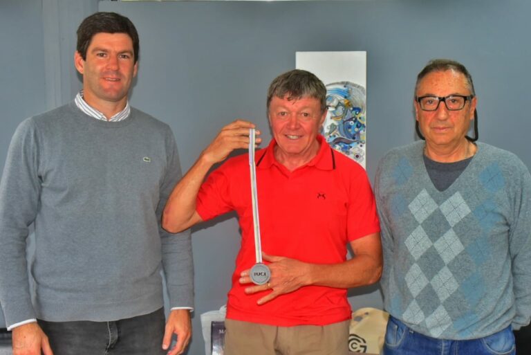 Recibimiento al subcampeón Master de ciclismo Walter Tanzi