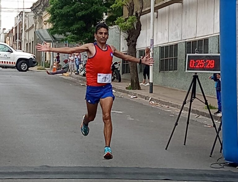 Senillosa Corre en Tandil: Sergio Hoffman voló en las Sierras