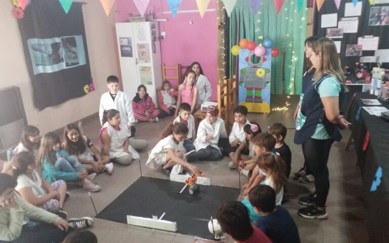 El programa de apoyo escolar compartió conocimientos sobre Robótica y Programación