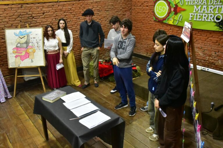 Actividades en el marco de las Jornadas del Universo de Martin Fierro