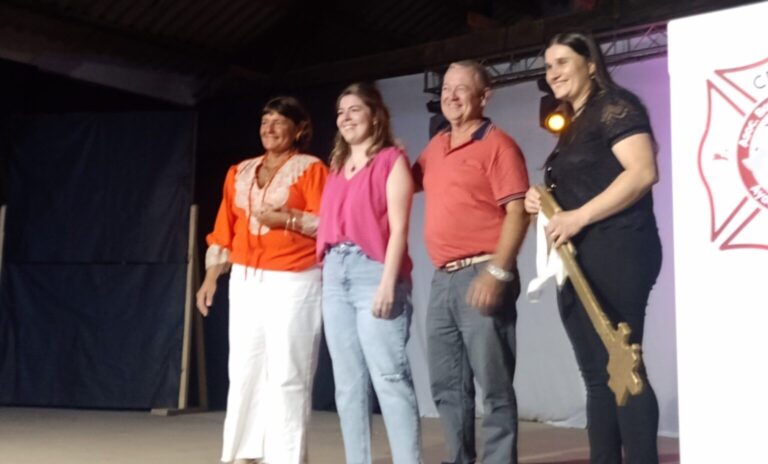 Joana y Jimena Forio son las dueñas de la casa sorteada por Bomberos Voluntarios