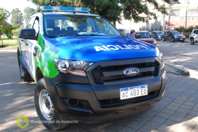 Roban un vehículo en zona rural 