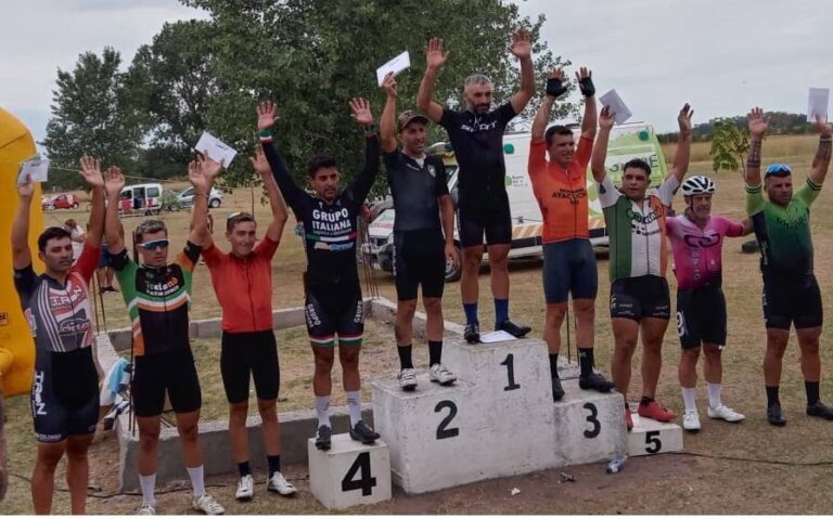 Ciclismo en Las Flores: Buen trabajo de pedalistas locales