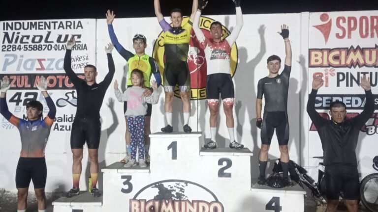 Ciclismo en Azul: Marcado protagonismo de ciclistas ayacuchenses