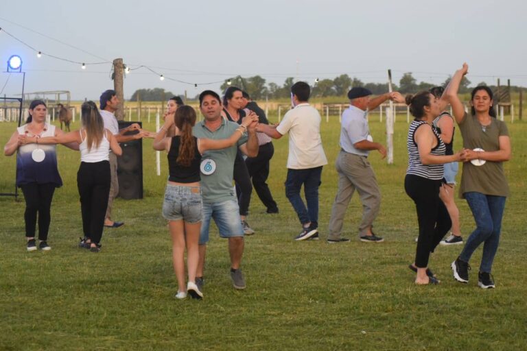 La Constancia al ritmo de Vení a Bailar