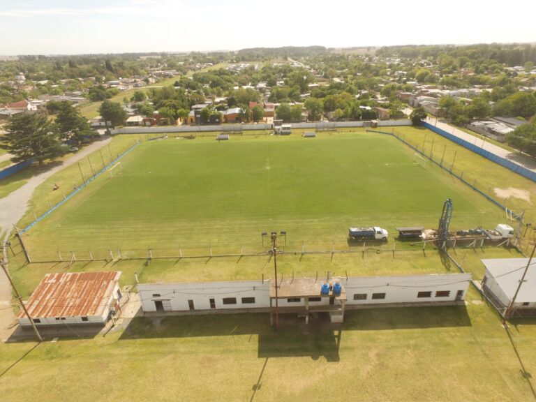 Se iniciaron los trabajos para el nuevo riego del estadio Municipal