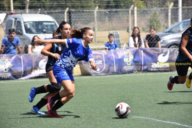 F7: Ya está en marcha el torneo Internacional de fútbol
