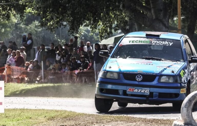 Triunfo de Daniel Reyes en rally de Ranchos: «Pese a todo pudimos liderar y poner el auto en el banderazo de llegada»