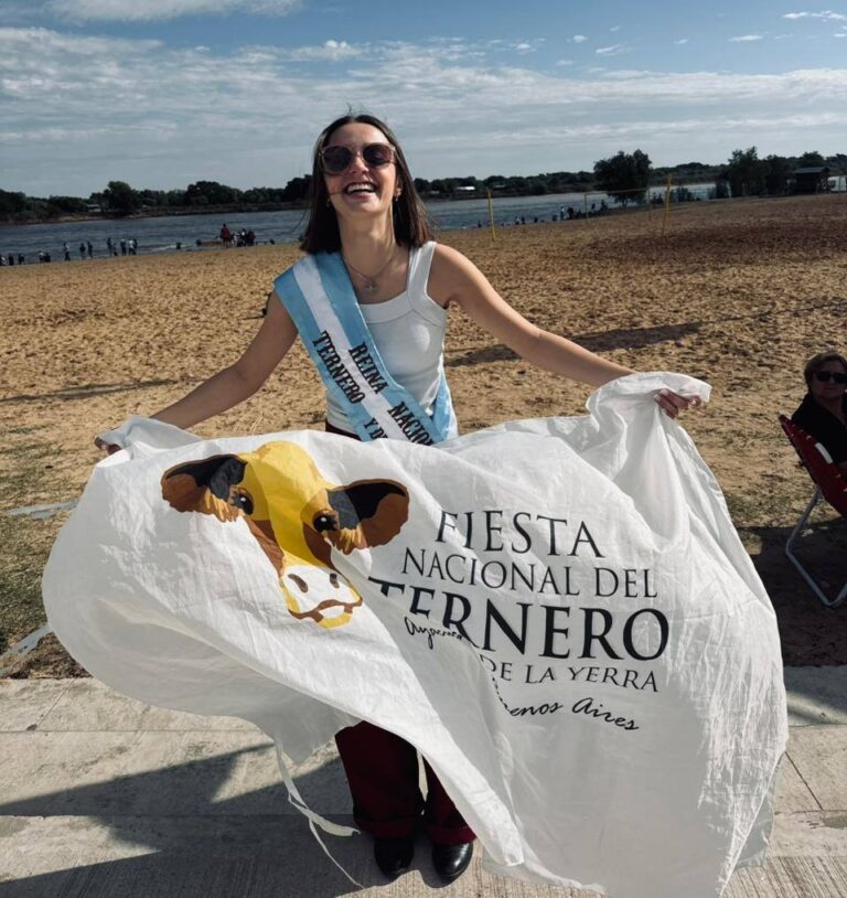 Goya: Luisina Corrales en la 8va Fiesta del Surubi