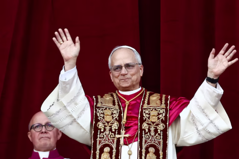 Habemus papam: hubo fumata blanca en el Vaticano