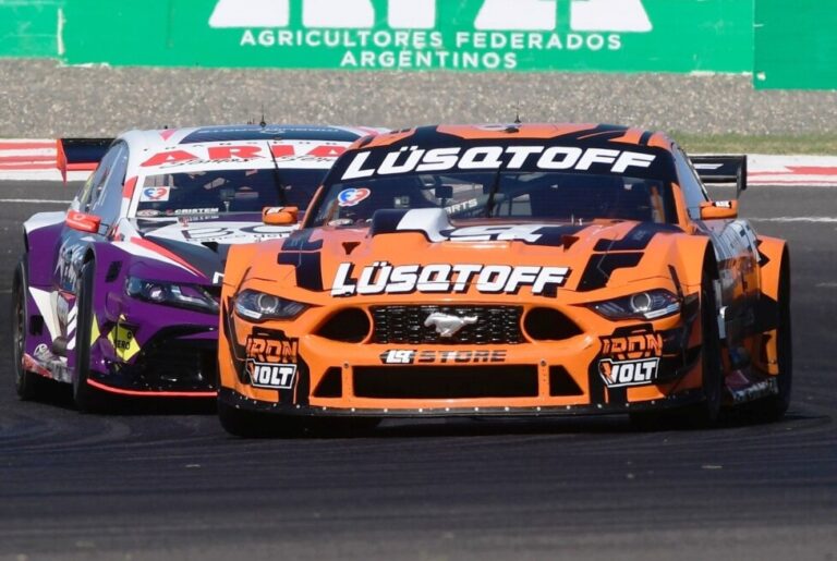 TC en Termas: Lambiris la ganó en la última vuelta y festejó luego de 5 años