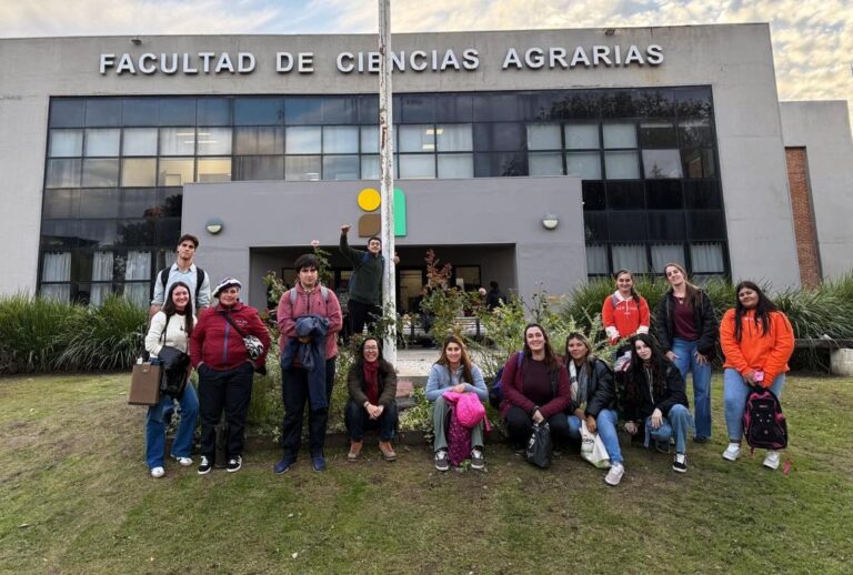 Jornada práctica en la Universidad Nacional de Lomas de Zamora