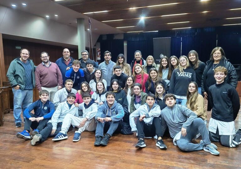 Alumnos de la escuela de Educación Secundaria N°1 visitaron la Municipalidad