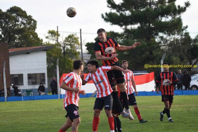 Fútbol de la URD: Sarmiento derrotó a Atlético y es puntero del certamen