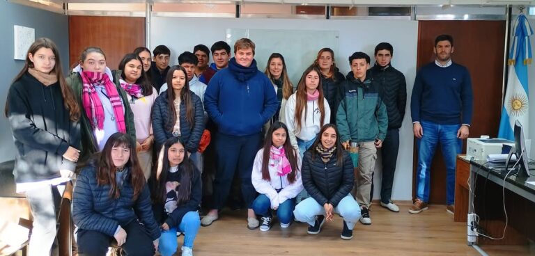 Alumnos de La Constancia visitaron el despacho municipal