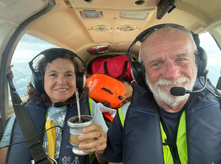 De Mar del Plata al mundo: la pareja que cruzó el Atlántico en su pequeño avión