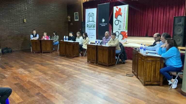 Con buena concurrencia se realizó el Debate de candidatos