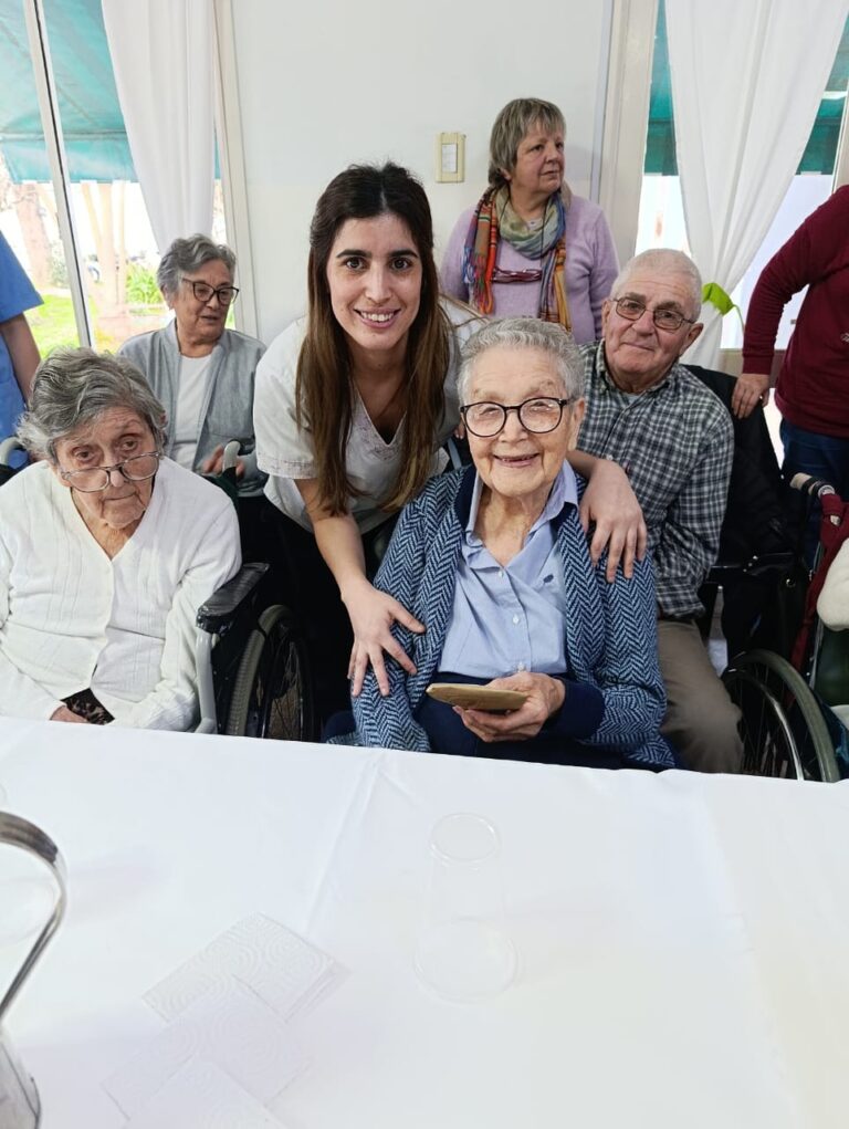 Celebración de cumpleaños en el Hogar
