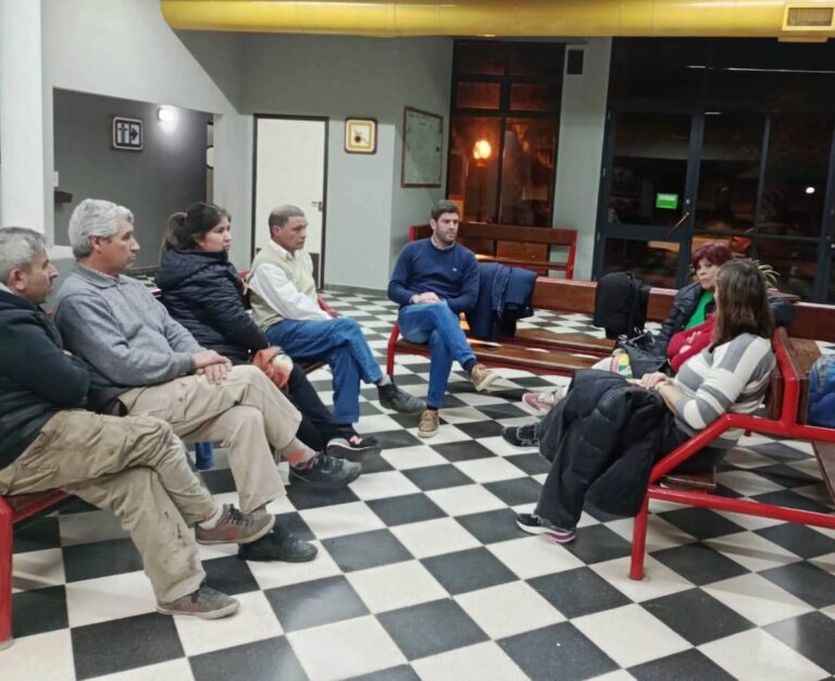 Reunión con vecinos del barrio La Terminal