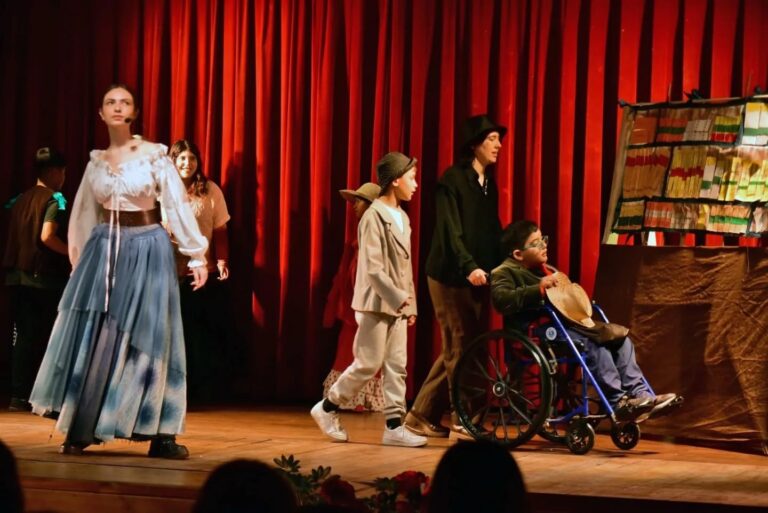 El éxito coronó a  «La Bella y La Bestia»