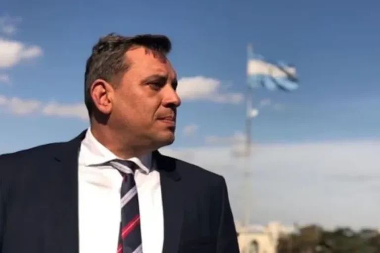 Maximiliano Bondarenko y Manuel Ortiz Valenzuela, una sociedad bajo sospecha